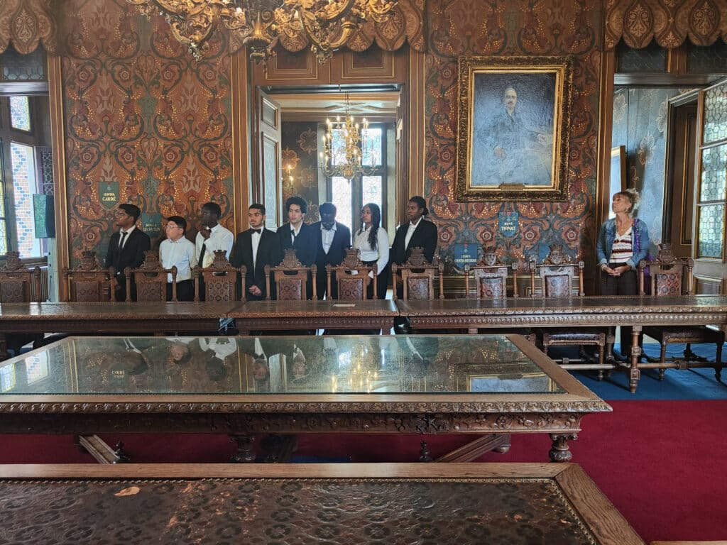 Visite de l’Hôtel Groslot : une immersion dans l’histoire d’Orléans 2 IMG20250602102420 1