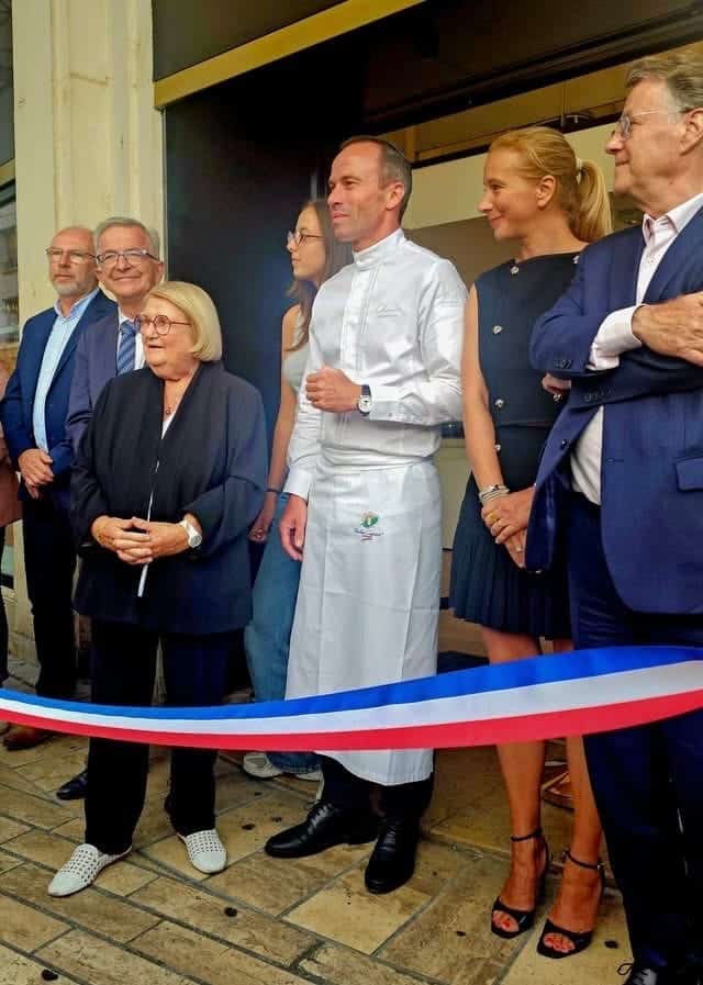 Le lycée hôtelier de l’Orléanais présent à l’inauguration du kiosque de Christophe Hay 1 WhatsApp Image 2025 09 10 a 14.15.26 27405a2c